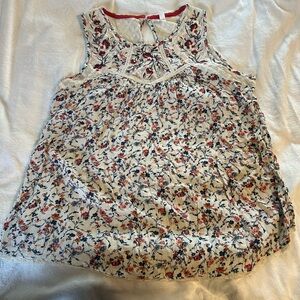 White floral lace cami top with red accents size Large hilaration #cottagecore